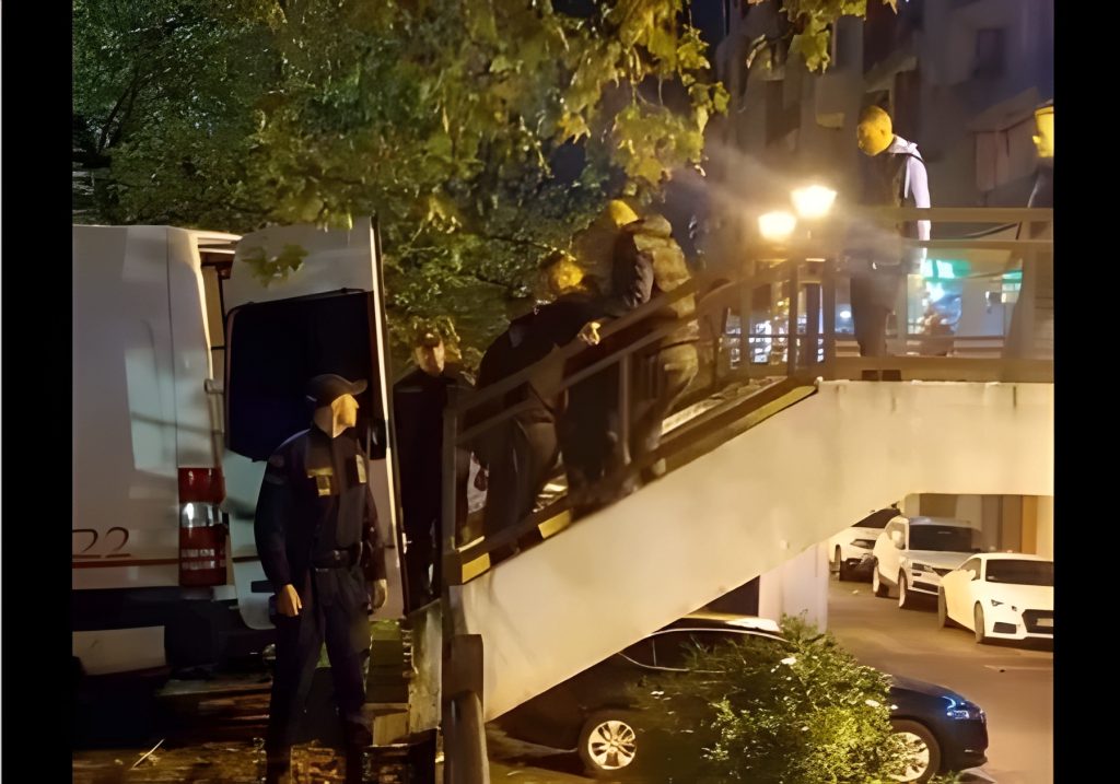 Picsart 25 10 27 14 11 50 962