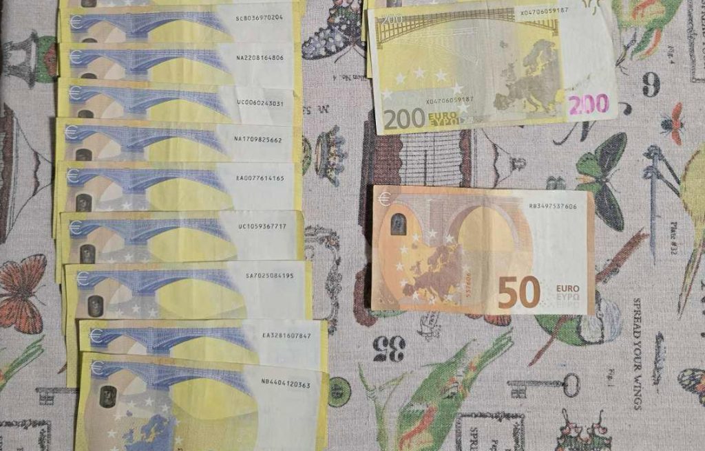 Uhapšeno 18 osoba zbog falsifikovanja dokumenata u akciji Uprave kriminalističke policije 6