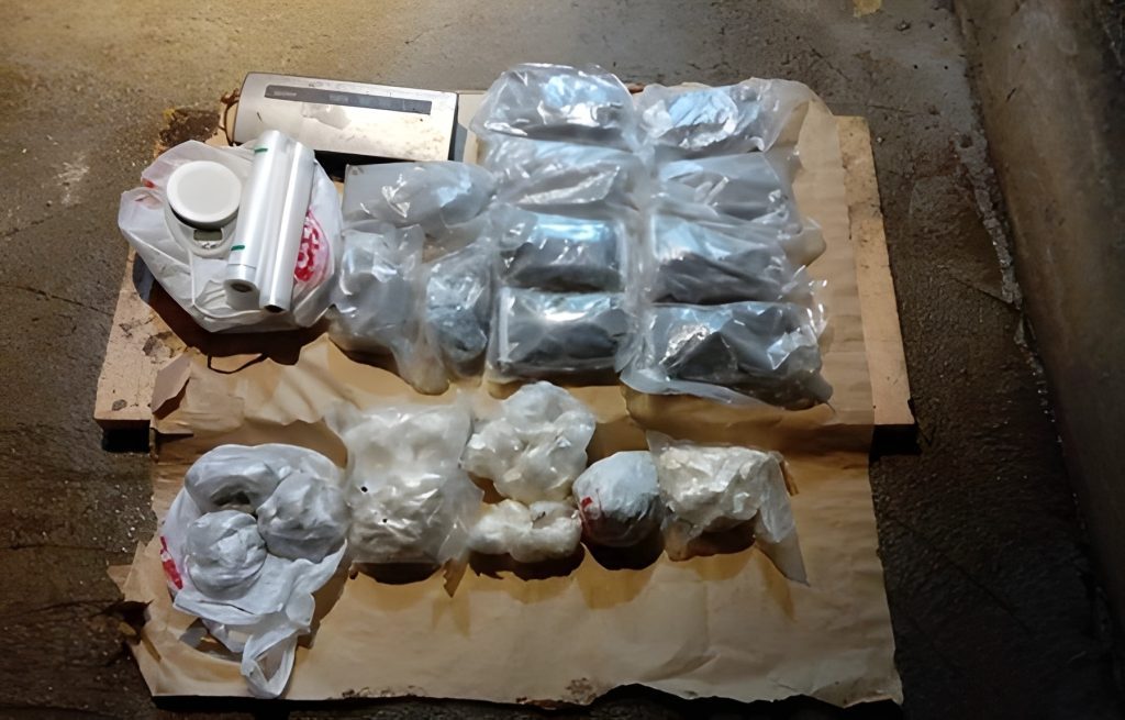 VELIKA AKCIJA POLICIJE: UHAPŠEN BEOGRADSKI NARKO-DILER, 12,5 KG DROGE KRIO ZAKOPANO U BURETU! 2