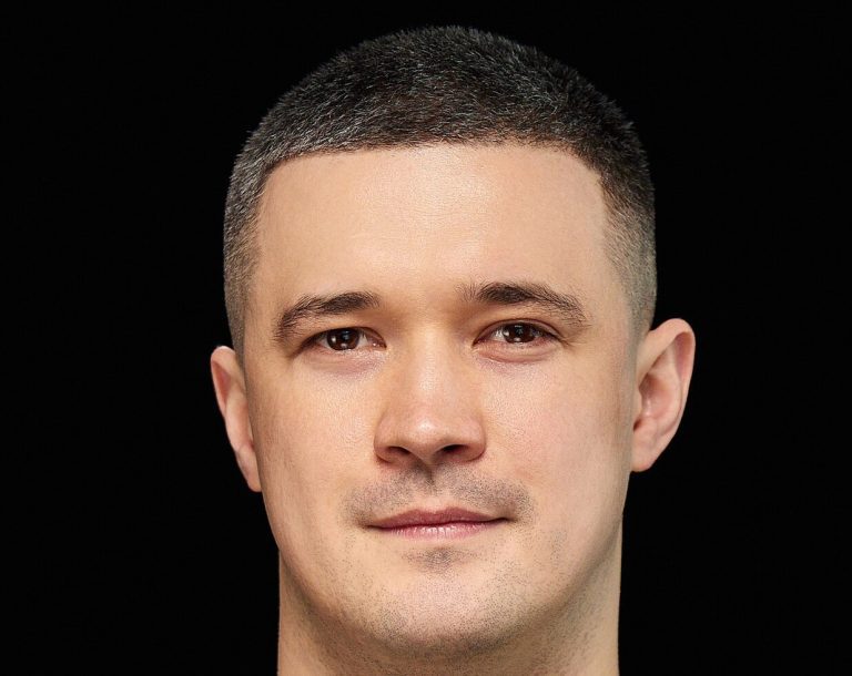Mykhailo Fedorov 2025 03 25 D56282 cropped