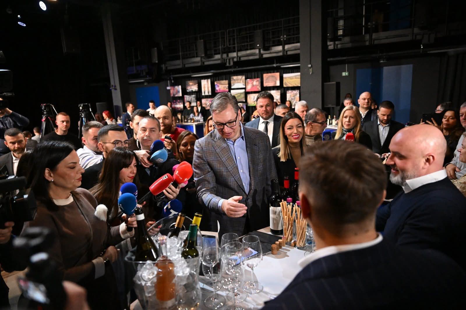 Vučić podržao razvoj srpskih destilerija, vinarija i pivara 1