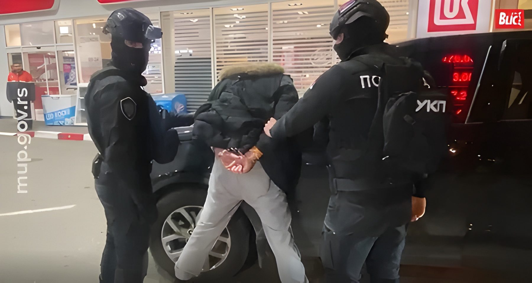 Velika policijska akcija u Zemunu: Zaplenjeno pola miliona psihoaktivnih tableta 1