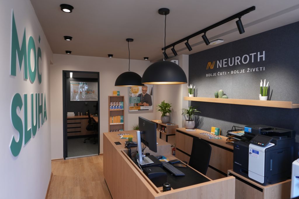 OTVOREN NOVI NEUROTH SLUŠNI CENTAR: Austrijski lider u oblasti slušnih aparata stigao u Mladenovac - Palanka info OTVOREN NOVI NEUROTH SLUŠNI CENTAR: Austrijski lider u oblasti slušnih aparata stigao u Mladenovac - Palanka info