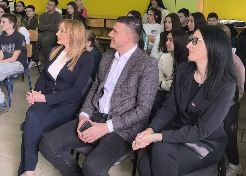 Nastavak snažne podrške porodici: Ministarka Žarić Kovačević u radnoj poseti Smederevskoj Palanci - Palanka info Nastavak snažne podrške porodici: Ministarka Žarić Kovačević u radnoj poseti Smederevskoj Palanci - Palanka info