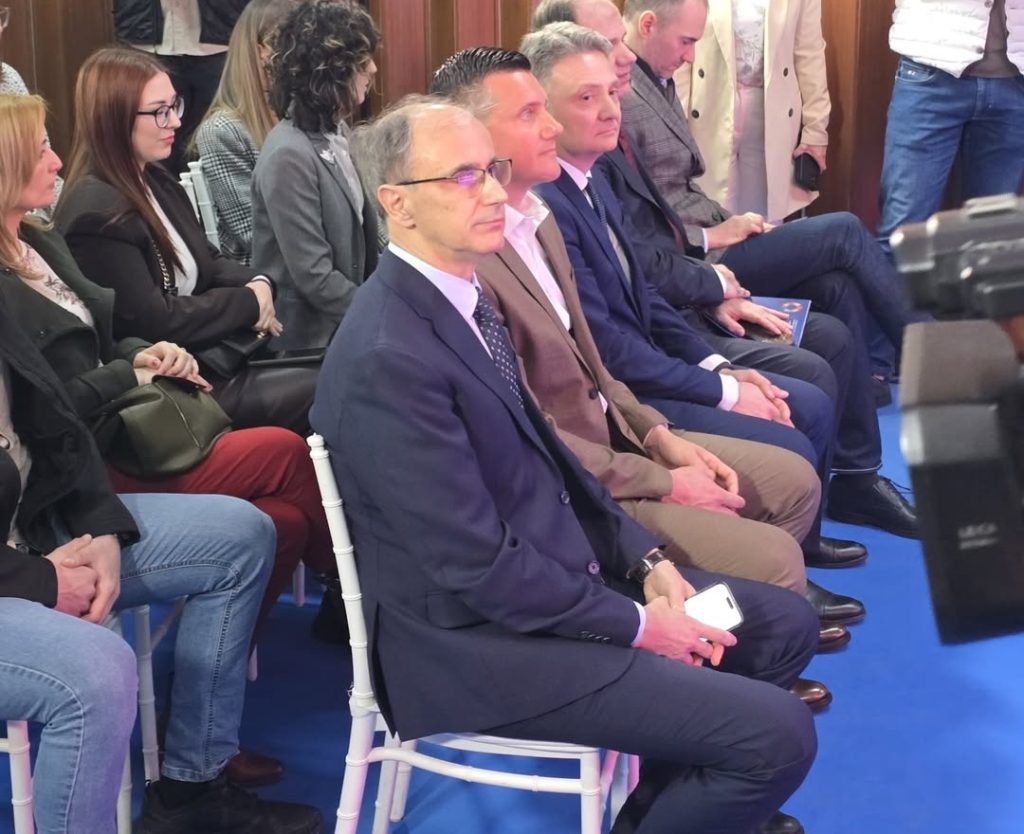 Premijer Đuro Macut u radnoj poseti Smederevskoj Palanci: Fokus na digitalizaciji, zdravstvu i bezbednosti dece - Palanka info