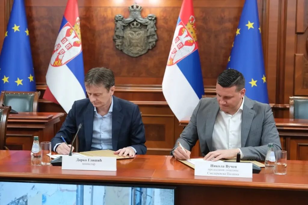 ISTORIJSKI DAN ZA SMEDEREVSKU PALANKU: POTPISAN DOKUMENT KOJI PALANAČKOJ GIMNAZIJI DONOSI NOVO LICE - Palanka info