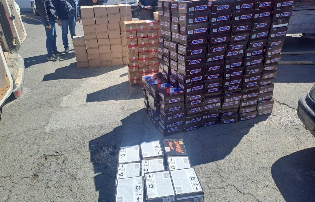 ZAPLENA VIŠE OD 34.000 ČOKOLADICA KOD NOVOG PAZARA: KRIVIČNA PRIJAVA ZBOG NEDOZVOLJENE TRGOVINE - Palanka info