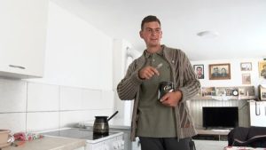 LUKA SA ZLATIBORA ODUŠEVIO SRBIJU: Mladi domaćin pokazao kako se čuvaju običaji za Vaskrs - Palanka info - Palanka info