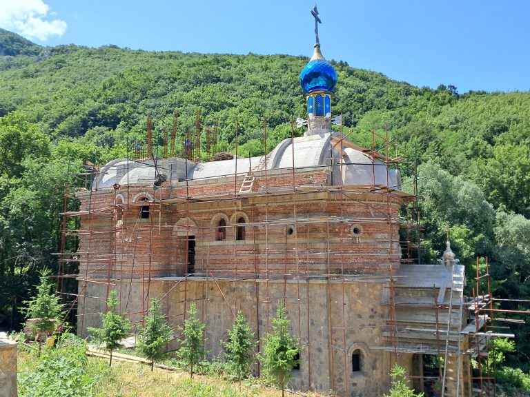 Istorijski dan u manastiru Oreškovica: Održano prvo liturgijsko proslavljanje novoprojavljenih mučenika - Palanka info Istorijski dan u manastiru Oreškovica: Održano prvo liturgijsko proslavljanje novoprojavljenih mučenika - Palanka info