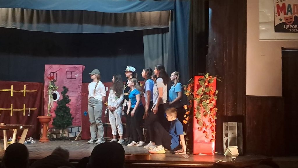 Mladi glumci iz Osnovne škole Vuk Karadžić donose magiju na scenu: Predstava Svemirski zmaj ove subote u pozorištu - Palanka info - Palanka info