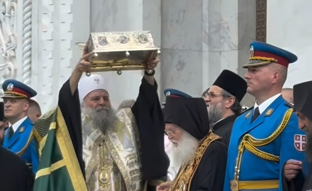 Emotivan ispraćaj u Beogradu: Patrijarh Porfirije u suzama ispratio Pojas Presvete Bogorodice - Palanka info - Palanka info