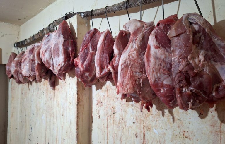 HAPŠENJE ZBOG AFAFRIČKE KUGE: Na gazdinstvu zaplenjeno više od sedam tona mesa bez dokumentacije - Palanka info