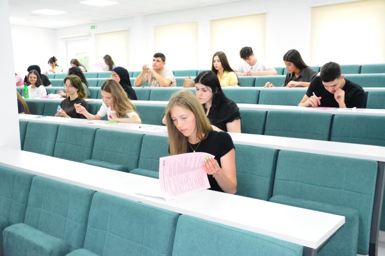 Veliko interesovanje mladih: Više od 300 kandidata polagalo prijemni na Univerzitetu u Novom Pazaru - Palanka info