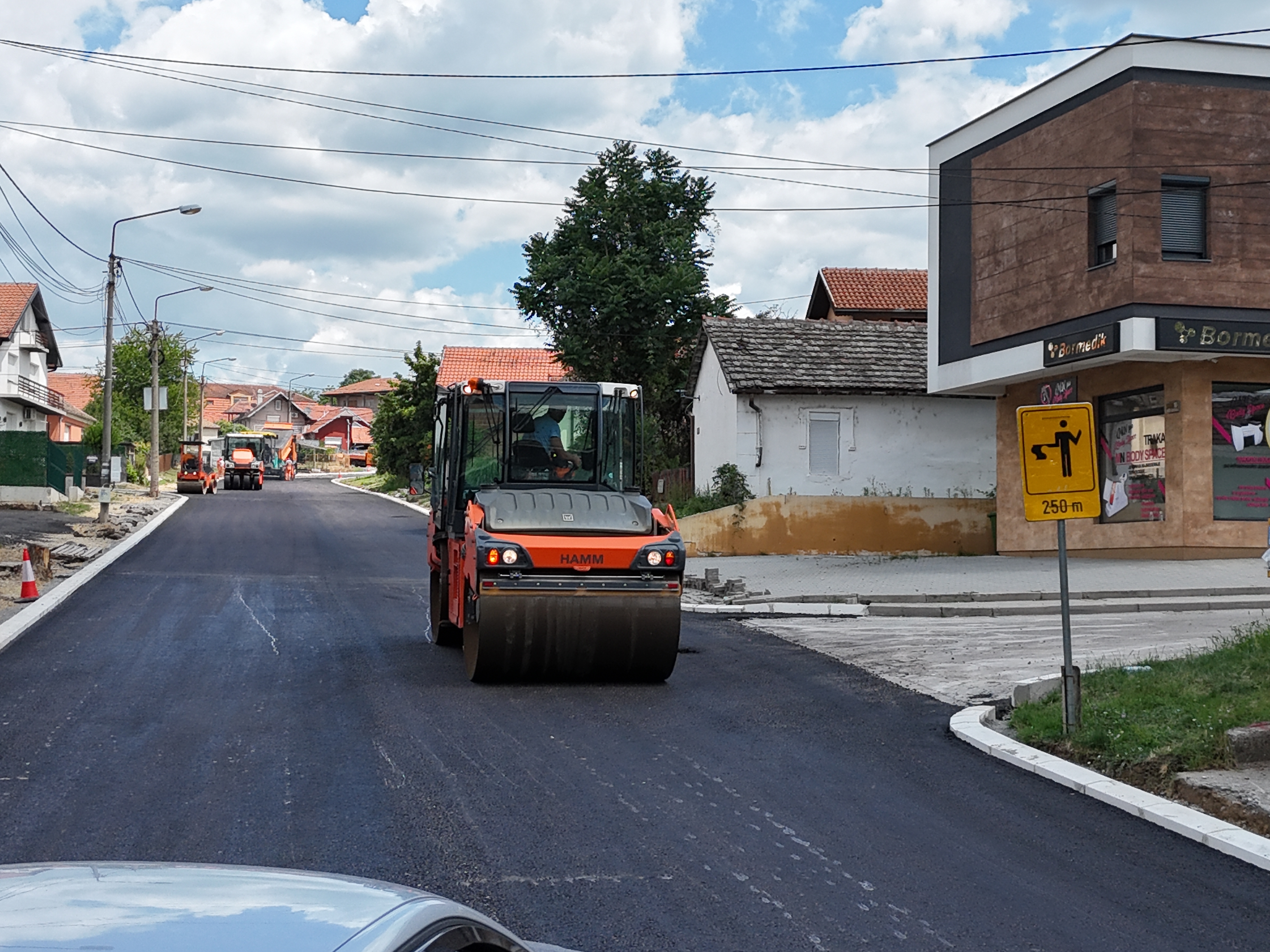 ISPUNJENO OBEĆANJE: Ulica Kneza Miloša u Smederevskoj Palanci dobija novi asfalt - Palanka info ISPUNJENO OBEĆANJE: Ulica Kneza Miloša u Smederevskoj Palanci dobija novi asfalt - Palanka info