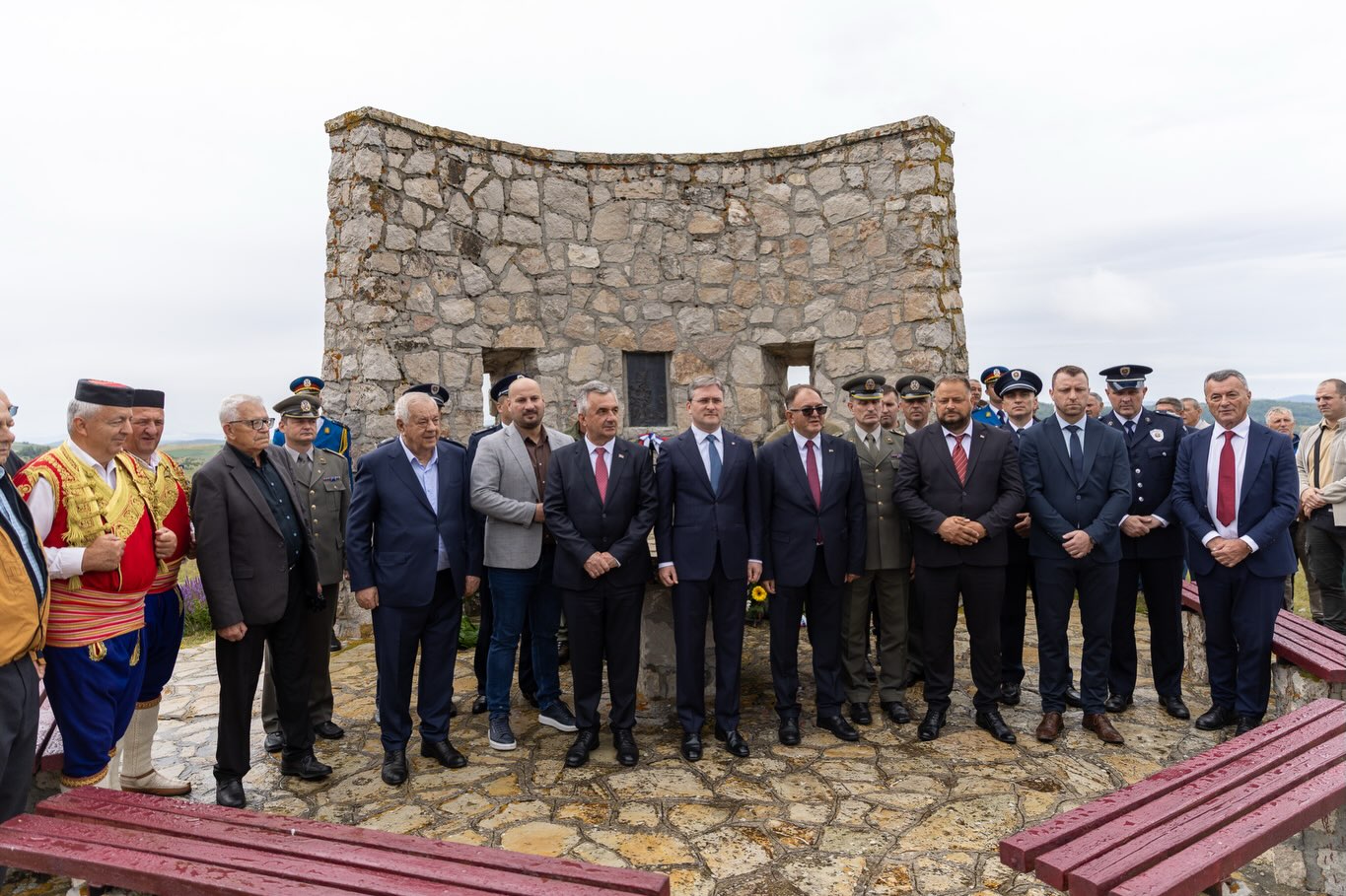 HEROJSKA PROŠLOST ZA JAKU BUDUĆNOST: Izaslanik predsednika i ministar kulture Nikola Selaković predvodio državnu ceremoniju na Javoru - Palanka info