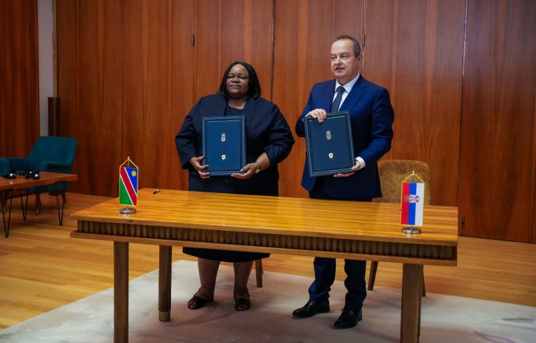 JAČANJE TRADICIONALNOG PRIJATELJSTVA I BEZBEDNOSNE SARADNJE: Ministar Dačić potpisao Memorandum o razumevanju sa ministarkom unutrašnjih poslova Namibije Lusijom Ipumbu - Palanka info