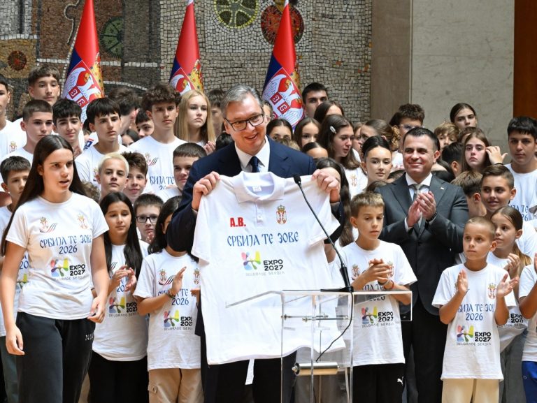 Predsednik Vučić ugostio 435 mladih u okviru manifestacije „Srbija te zove“ - Palanka info