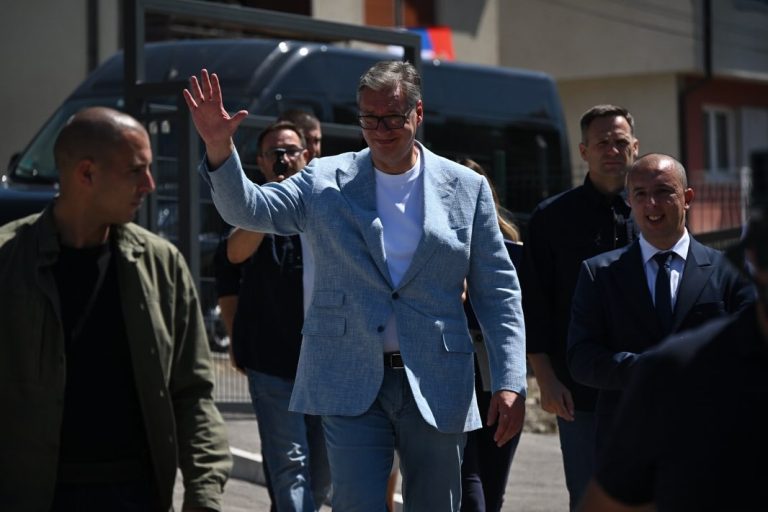 NOVA ULAGANJA U PRIJEPOLJE: VUČIĆ NAJAVIO REKONSTRUKCIJU ŠKOLA, ZAVRŠETAK PUTEVA I BRŽI EKONOMSKI RAZVOJ - Palanka info