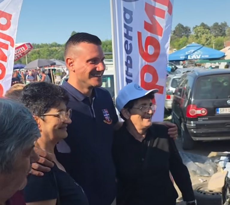 VELIKA PODRŠKA GRAĐANA NA ŠTANDU SNS U SMEDEREVSKOJ PALANCI: ZAJEDNIŠTVO I RAZGOVOR ZA JOŠ JAČU BUDUĆNOST - Palanka info