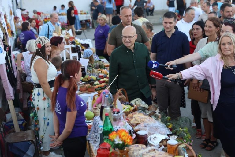 Vučević na „Satarašijadi“ u Dragovcu: Svaki kraj Srbije zaslužuje pažnju države, na izborima biramo rast i budućnost, a ne blokade - Palanka info