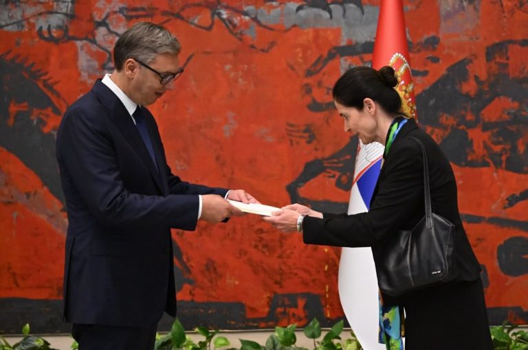 PREDSEDNIK VUČIĆ SA AMBASADORKOM HOLŠTAJN: NEMAČKA JE JEDAN OD NAŠIH NAJVAŽNIJIH PARTNERA, A NJIHOVA ULAGANJA SU MOTOR SRPSKE PRIVREDE - Palanka info
