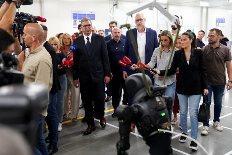 Istorijski korak u budućnost: Predsednik Vučić otvorio prvu fabriku humanoidnih robota u Evropi - Palanka info
