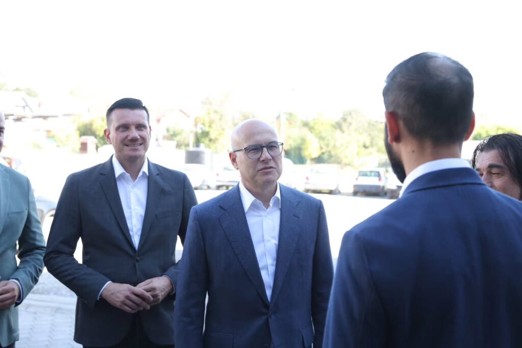 Miloš Vučević posetio Smederevsku Palanku: Ponosan na energiju mladih i odlučan u osudi nasilja - Palanka info