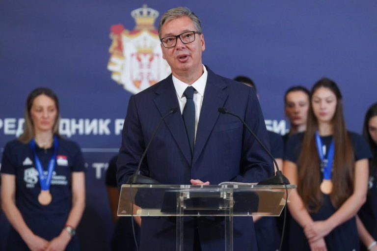 Vučić ugostio odbojkašice: Završen nacionalni trenažni centar, uskoro useljenje - Palanka info
