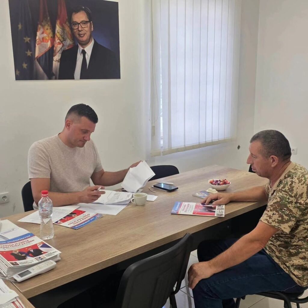 Snaga Palanke je u ljudima: Rukovodstvo Opštinskog odbora SNS organizuje prijem građana - Palanka info Snaga Palanke je u ljudima: Rukovodstvo Opštinskog odbora SNS organizuje prijem građana - Palanka info