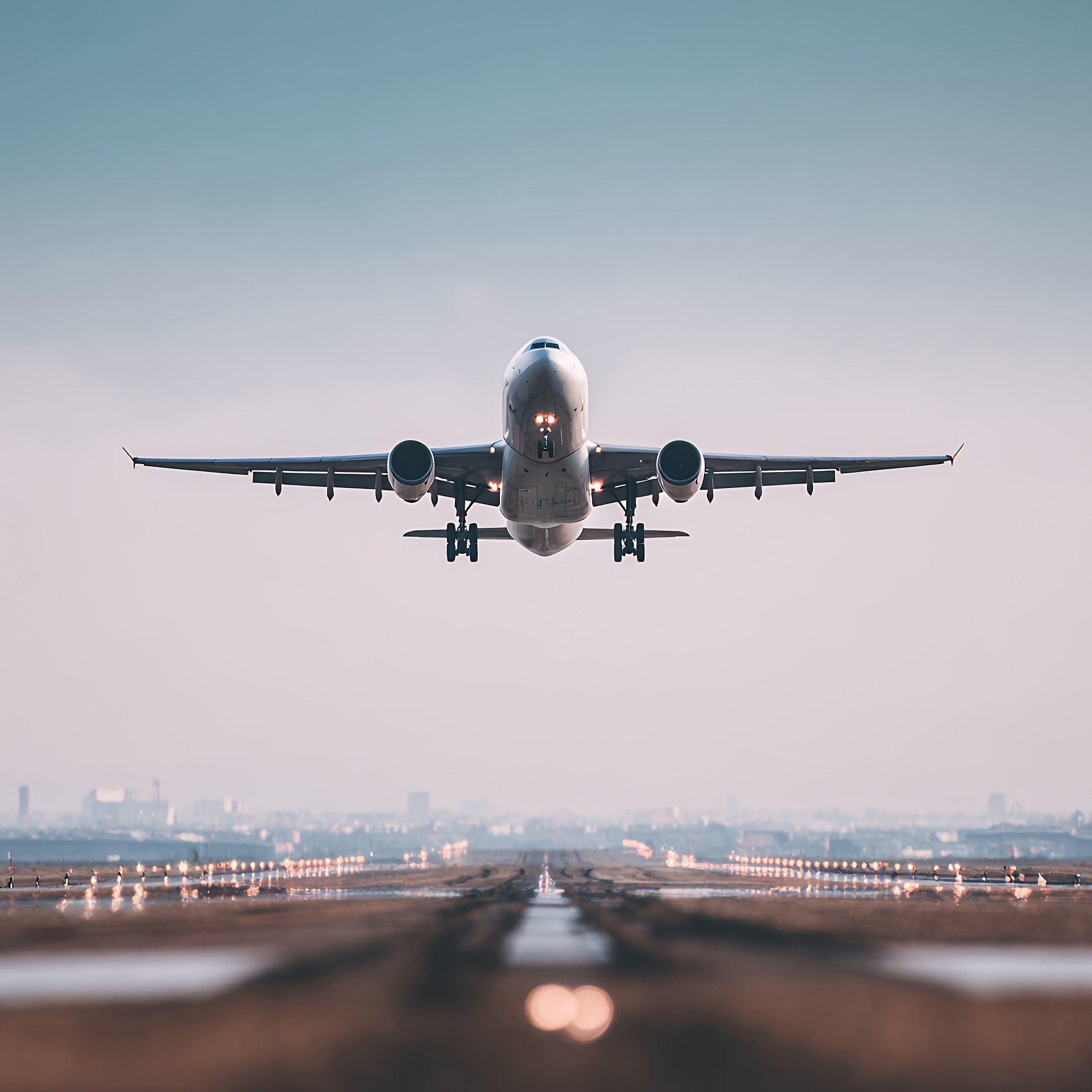 Lažna pretnja bombom paralisala aerodrom u Štutgartu: Pogođeno gotovo 3.000 putnika, 29 letova kasnilo ili otkazano - Palanka info